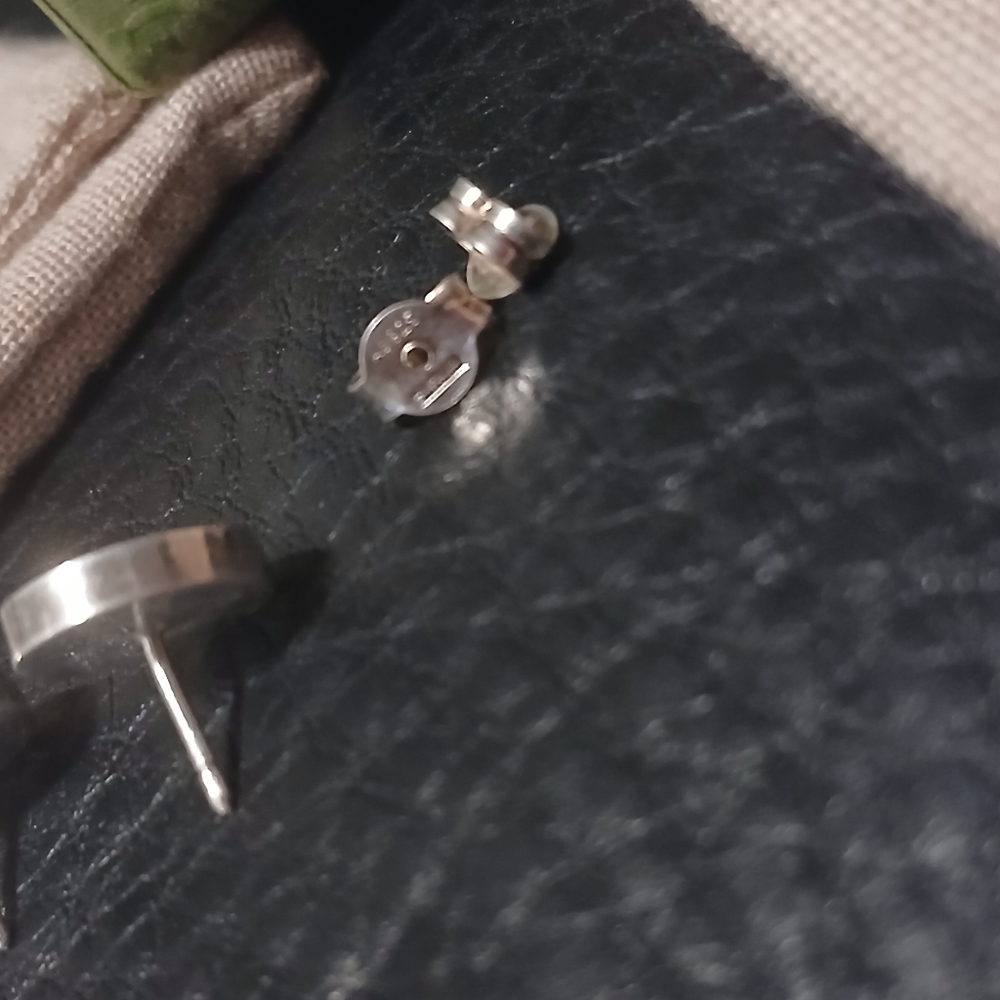 Authentic Gucci Earrings Round Trademark - Picture 4 of 14